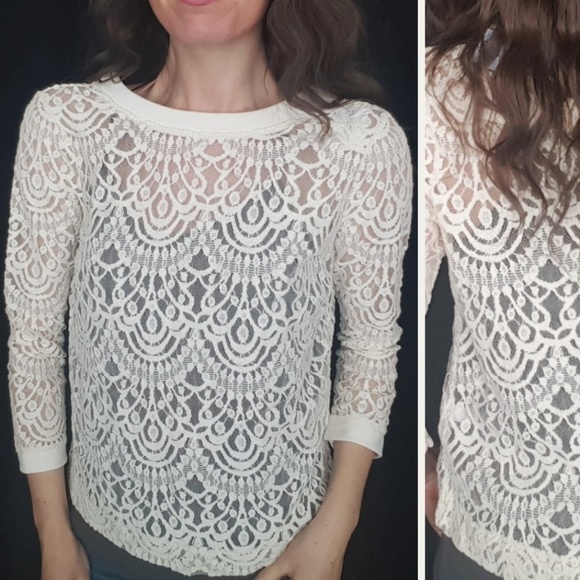 Banana Republic Tops - Banana Republic cream lace top M - D9